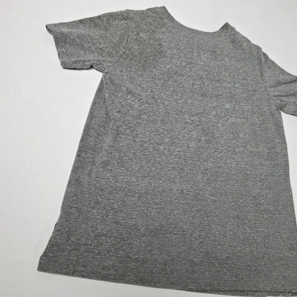 OshKosh B'gosh Graphic T-Shirt Boys Size 8 Gray Short Sleeve Logo Tee